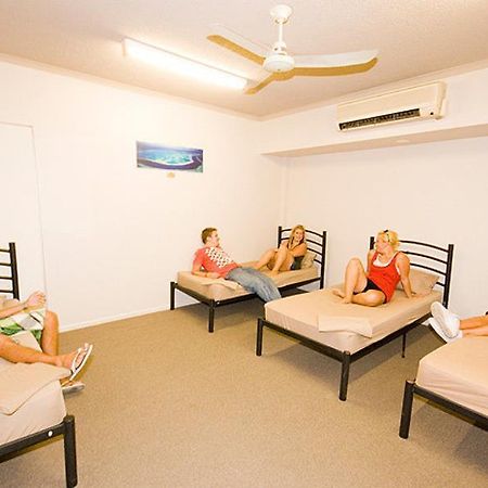 Global Backpackers Cairns Central Екстериор снимка