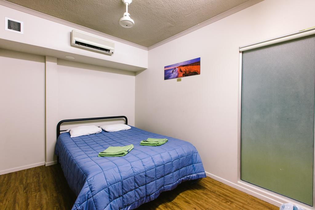 Global Backpackers Cairns Central Екстериор снимка